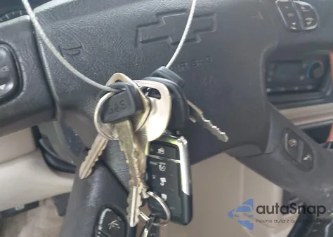 2003 Chevrolet Suburban 1500 Z71 from USA, damaged, VIN 3GNFK16Z83G299597